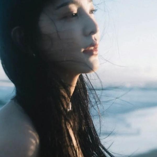 从没有天空的世界而来